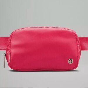 NWOT Lululemon Everywhere Belt Bag Hot Pink
